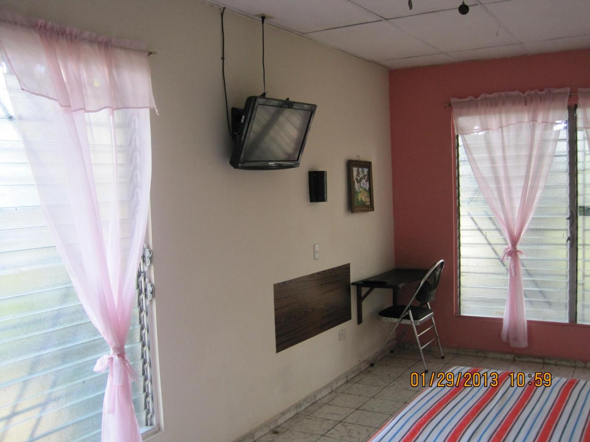 Hostal Dona Marta San Salvador Luaran gambar