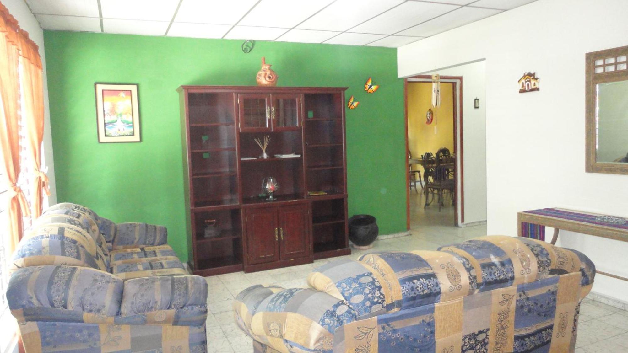 Hostal Dona Marta San Salvador Luaran gambar