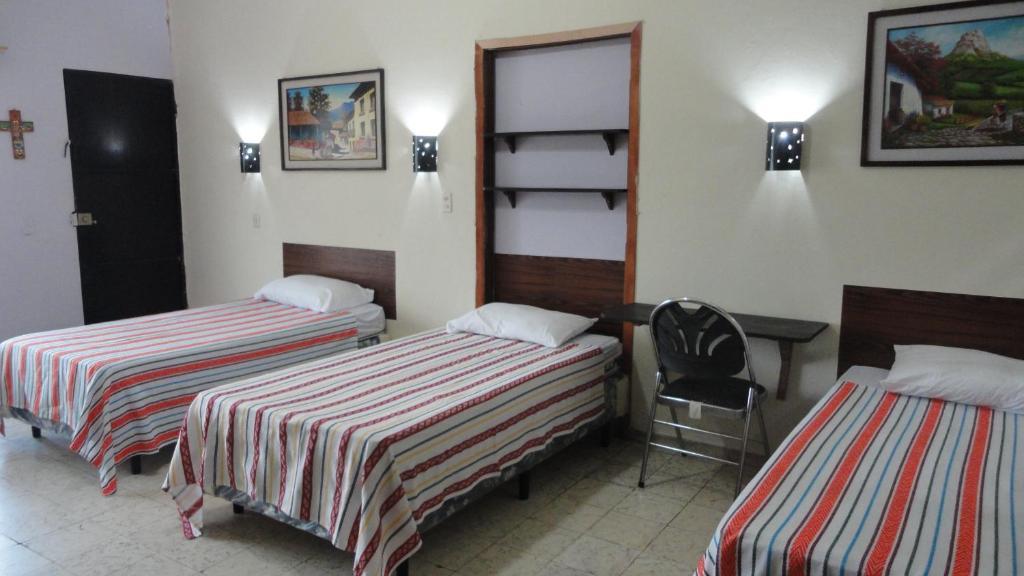 Hostal Dona Marta San Salvador Luaran gambar