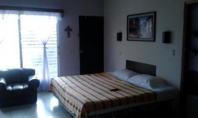 Hostal Dona Marta San Salvador Bilik gambar