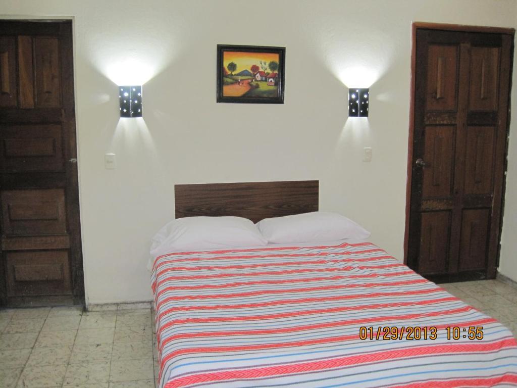 Hostal Dona Marta San Salvador Bilik gambar