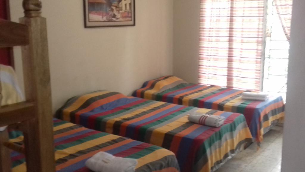 Hostal Dona Marta San Salvador Luaran gambar