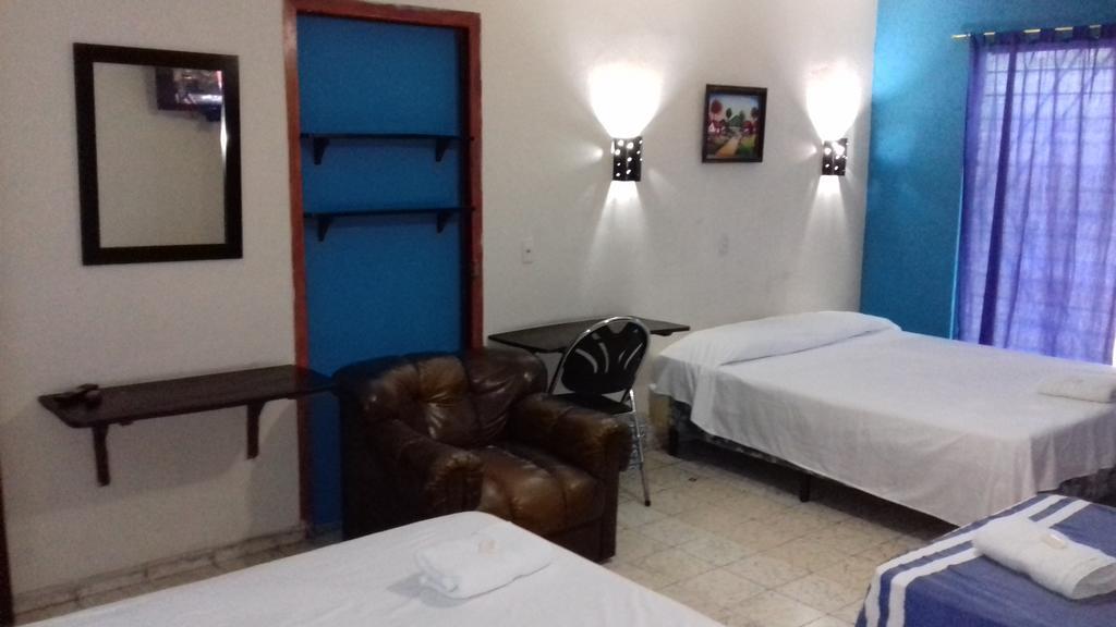 Hostal Dona Marta San Salvador Luaran gambar