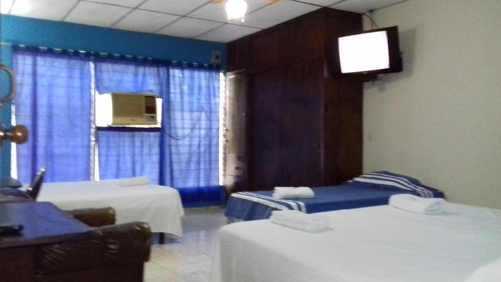 Hostal Dona Marta San Salvador Luaran gambar