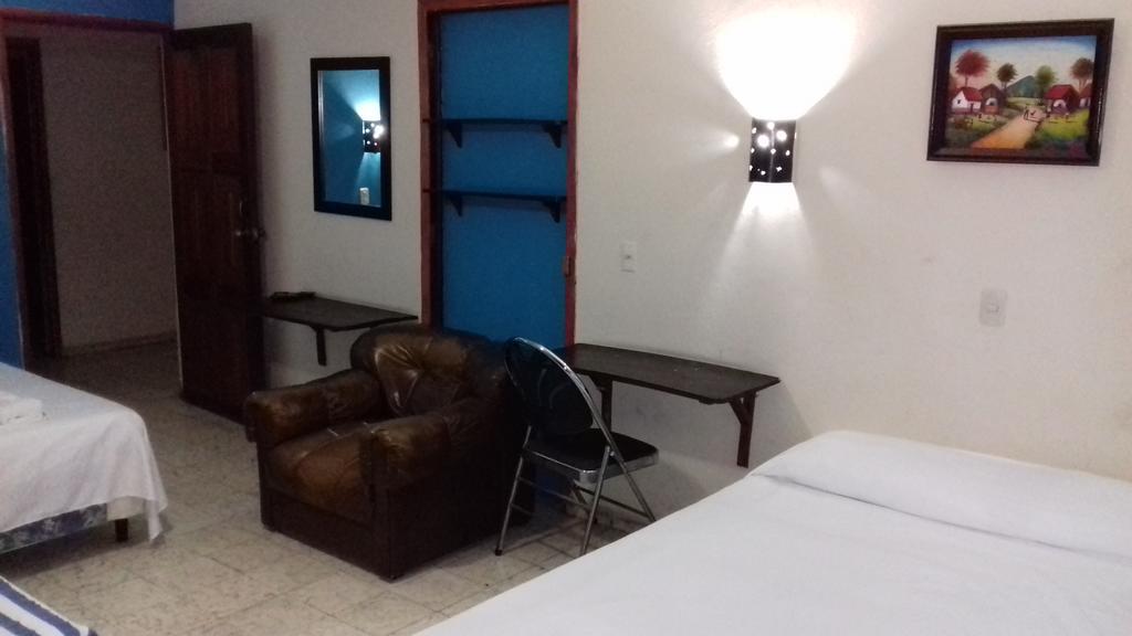 Hostal Dona Marta San Salvador Luaran gambar